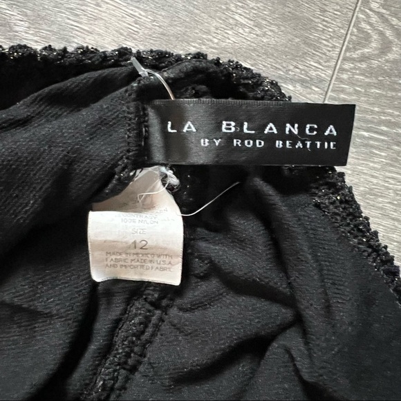 La Blanca by rod beattie woven metallic textured halter one piece. Size 12 - Picture 8 of 8